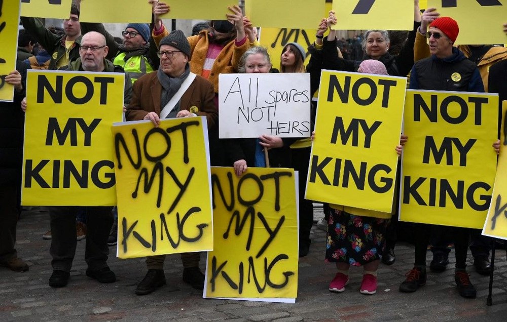 İngiliz Milletler Topluluğu Günü (Commonwealth Day) kutlamasında kraliyet protestosu: Benim kralım değilsin! - 6