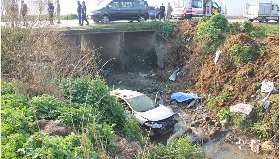 Hatay'da feci kaza: 3 ölü, 2 yaralı