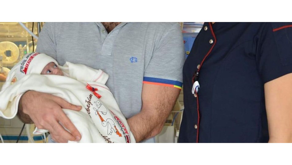 690 gram doğan bebek yoğun bakımdan taburcu oldu Sağlık 690 gram doğan bebek yoğun bakımdan taburcu oldu Sağlık