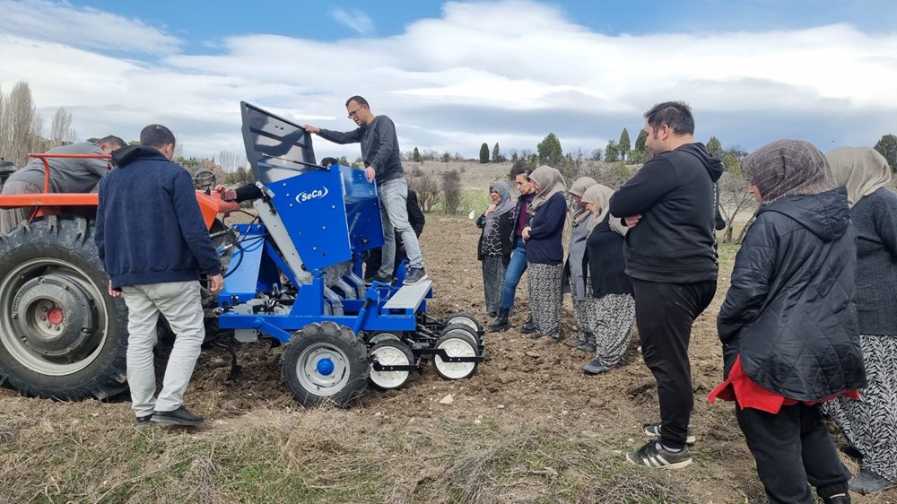 Domaniç'in Altın Sarımsağı İçin Geri Sayım Başladı 75 izZ9Q3nA1EKXC EYhb3vsA