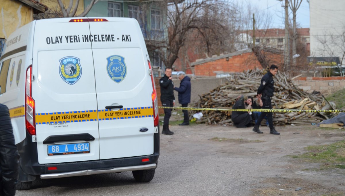 Aksaray’da boş arsada ceset bulundu