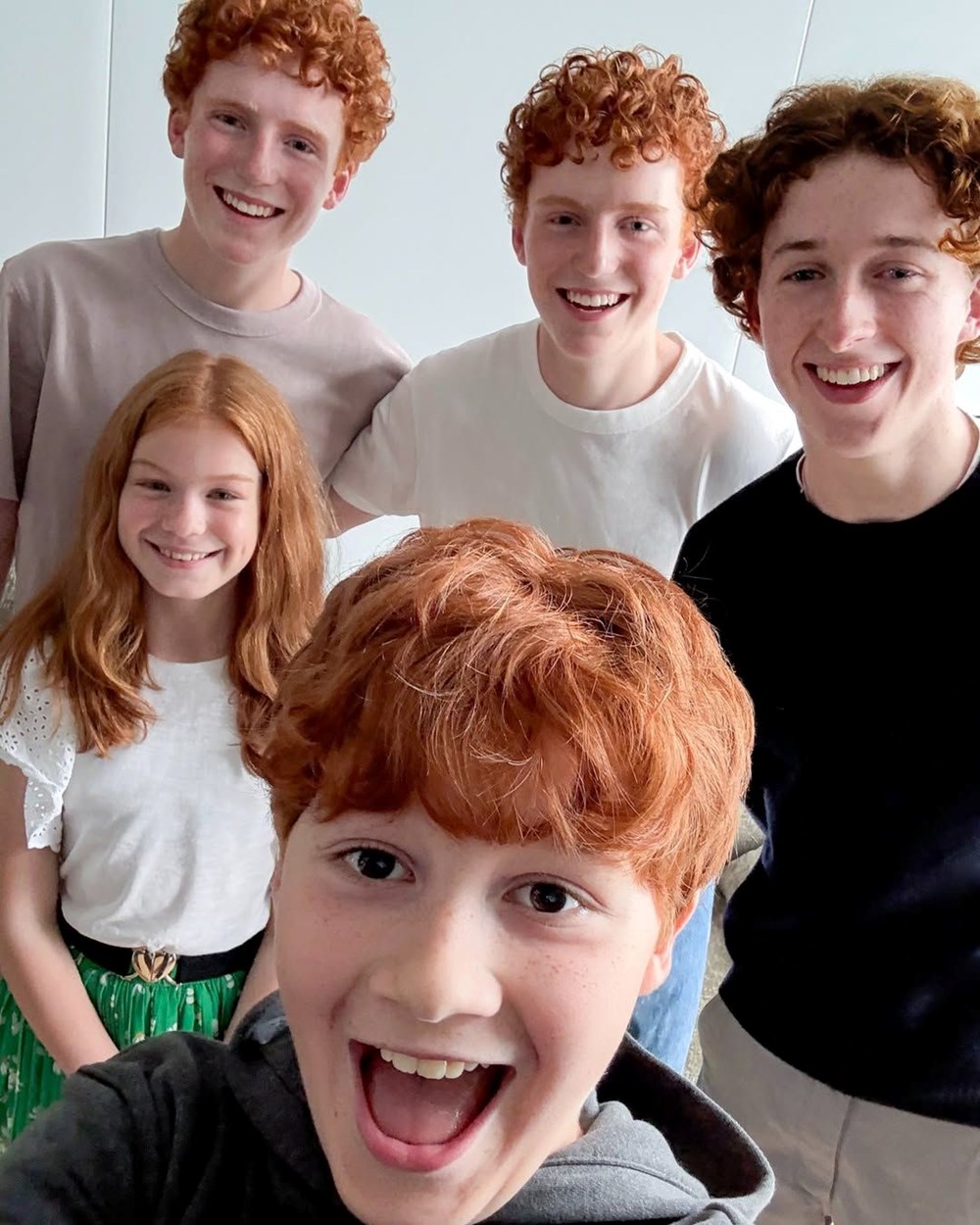 Harry Potter dizisine geri sayım: Weasley ailesi çocuklarından ilk görüntü geldi - 3