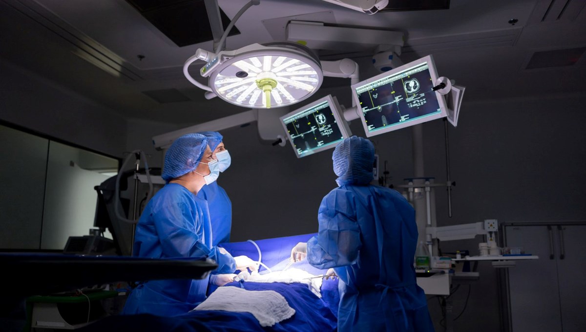 YouTube videosu ile ameliyat iddiası: Deneyimsiz doktor kayıplara karıştı YouTube videosu ile ameliyat iddiası: Deneyimsiz doktor kayıplara karıştı