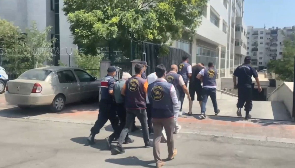 Mersin'de kadın cinayeti