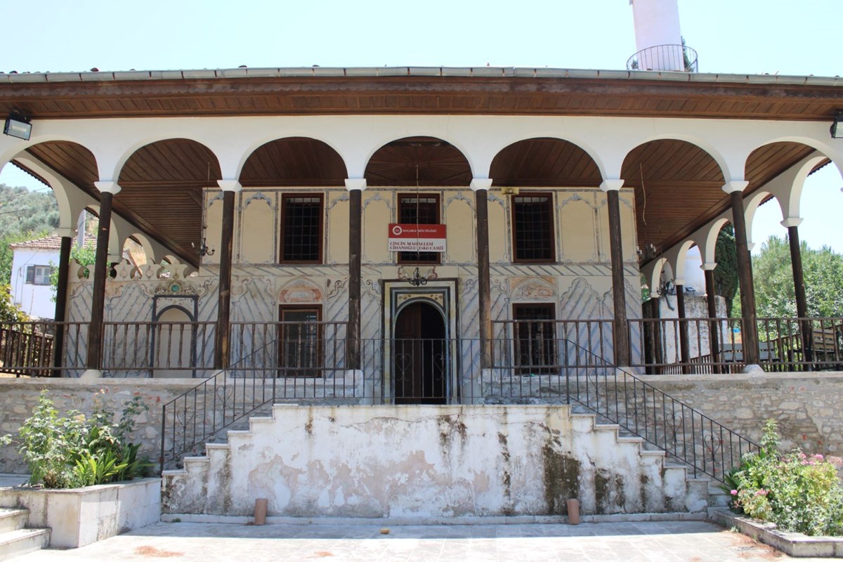 239 yıldır dimdik ayakta duruyor! Tarihe tanıklık eden Cihanoğlu Camii