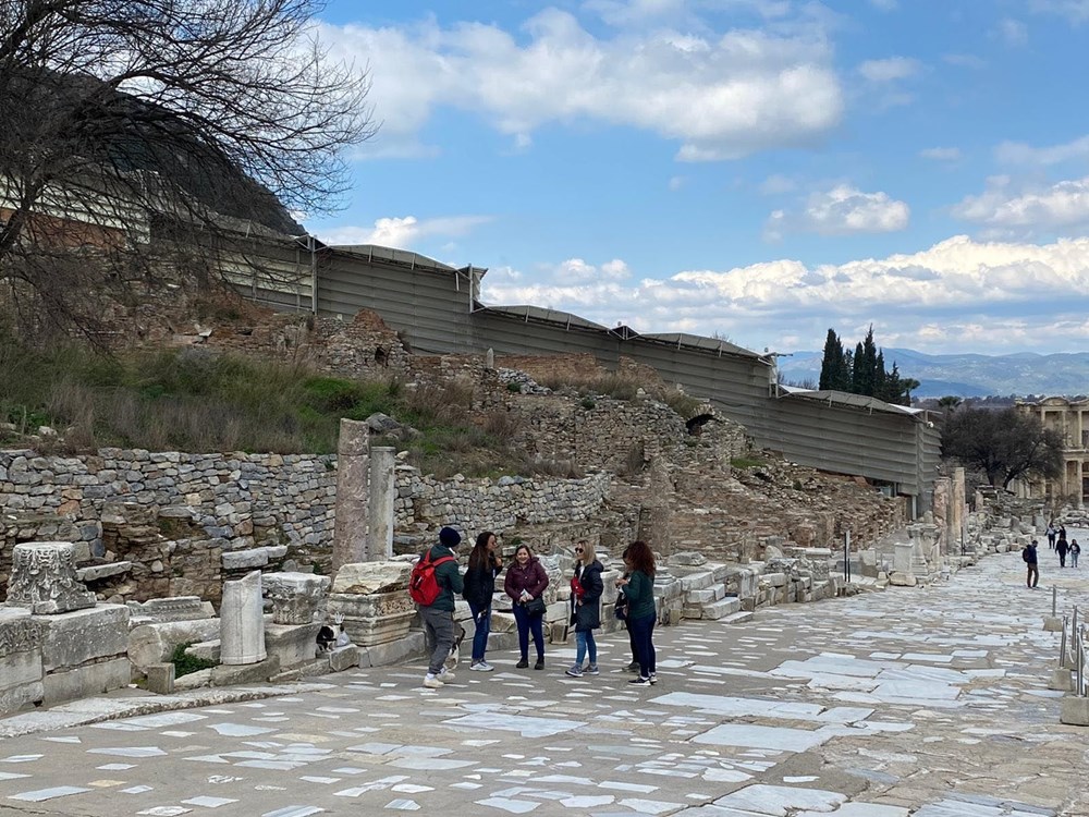 Efes Antik Kenti, pandemi döneminde de güvenli turizmin adresi oldu - 24