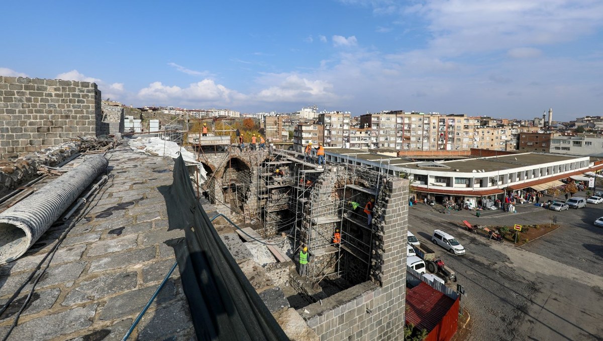 Diyarbakır’ın tarihi surlarında 70 burç restore edildi