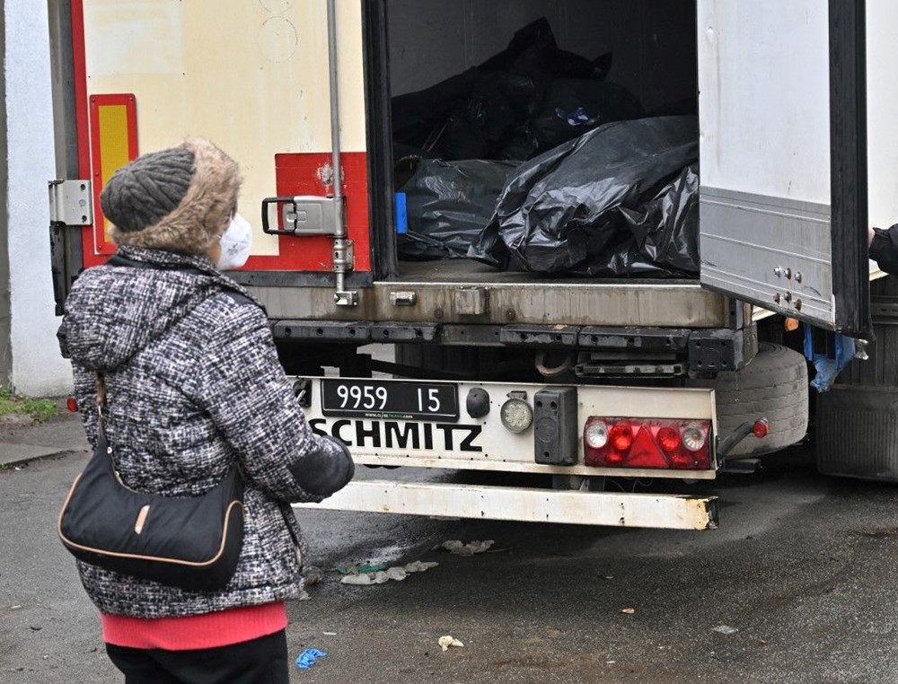 Ukrayna'da acılar dinmiyor: Mariupol'deki bir enkazın bodrumundan 200 ceset çıkarıldı - 18