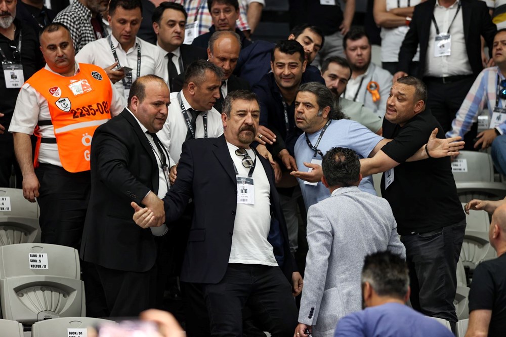 Beşiktaş olağan idari ve mali genel kurulunda gerginlik - 3