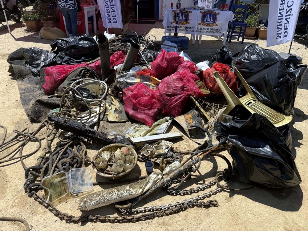 Tarihi antik kentin sularından 2 ton çöp çıktı 76