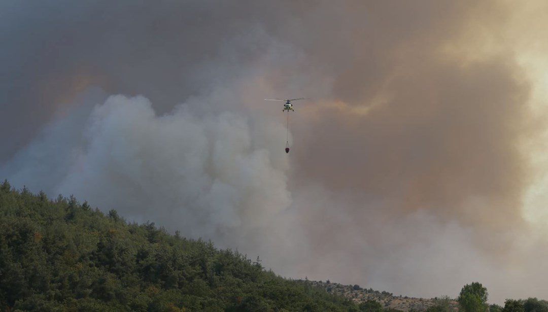 Bursa, Çanakkale ve Hatay'da alevlerle mücadele: Kara yolu ulaşılma kapatıldı
