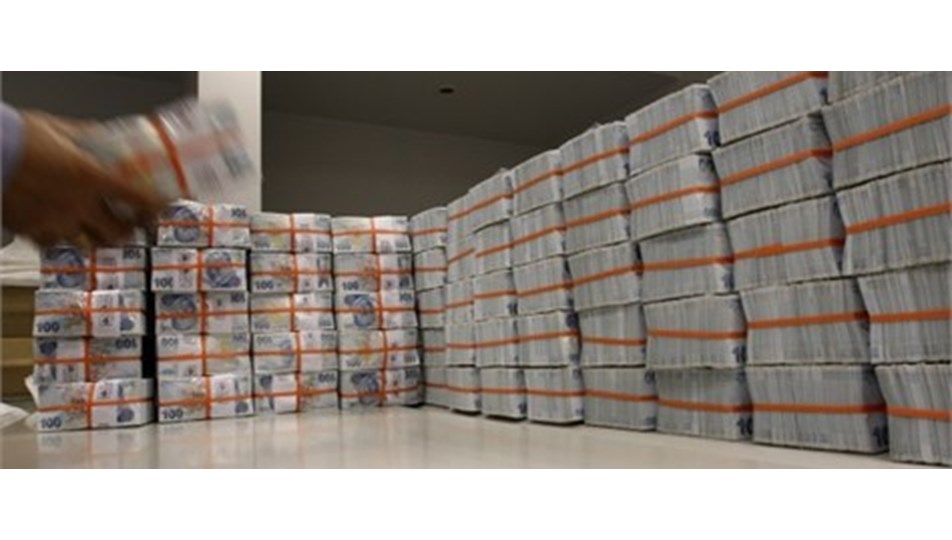 Bütçe Kasım'da 6,4 milyar lira fazla verdi