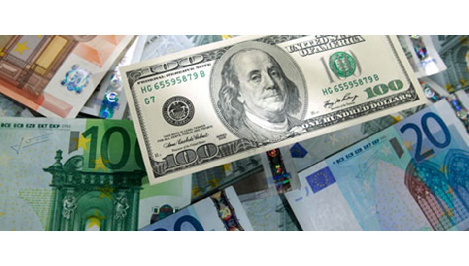 Euro, dolar karşısında eriyor