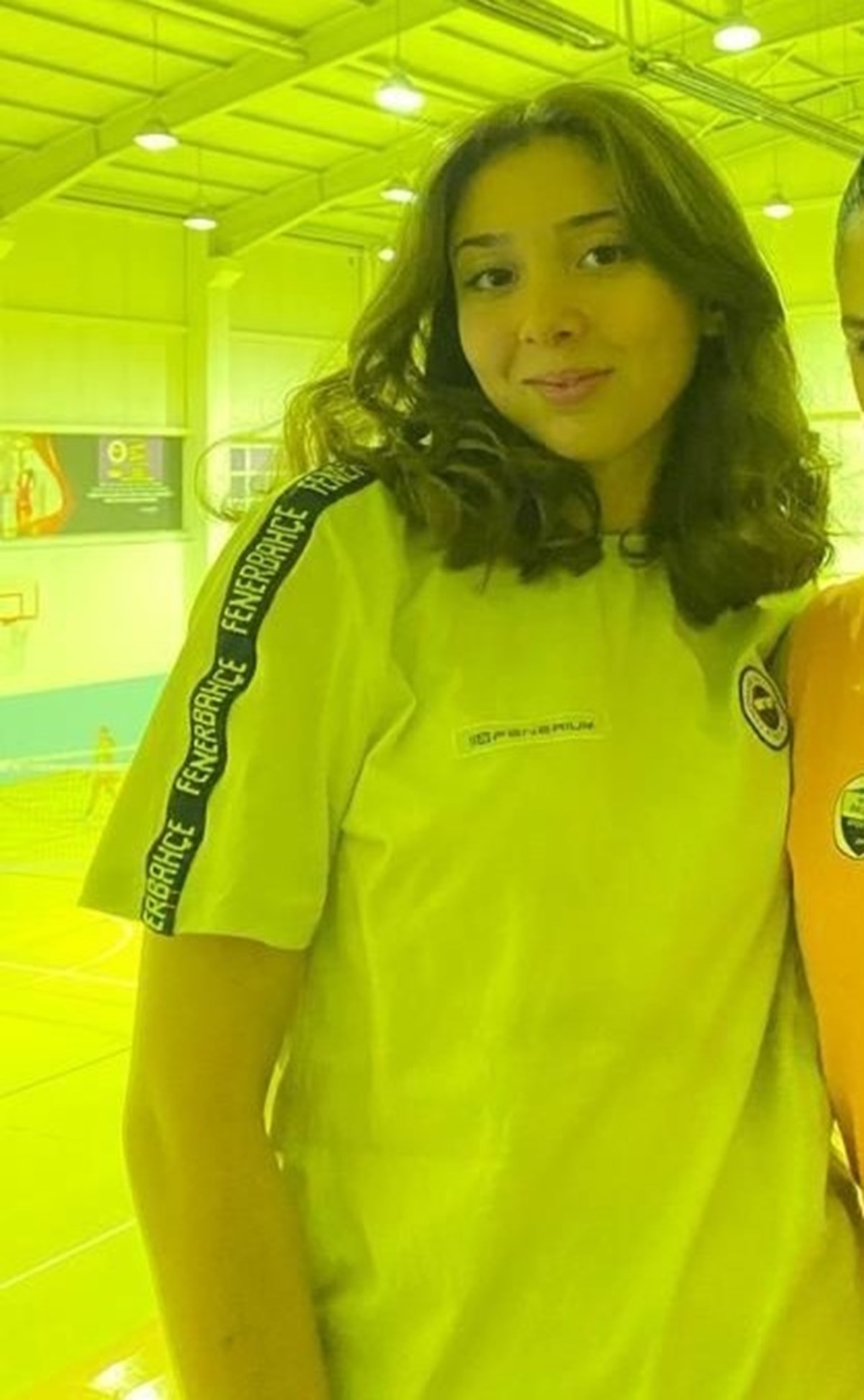16 yaşındaki Zeynep Nas Sarıkaya kazad ağır yaralandı. 16 yaşındaki Zeynep Nas Sarıkaya kazad ağır yaralandı.