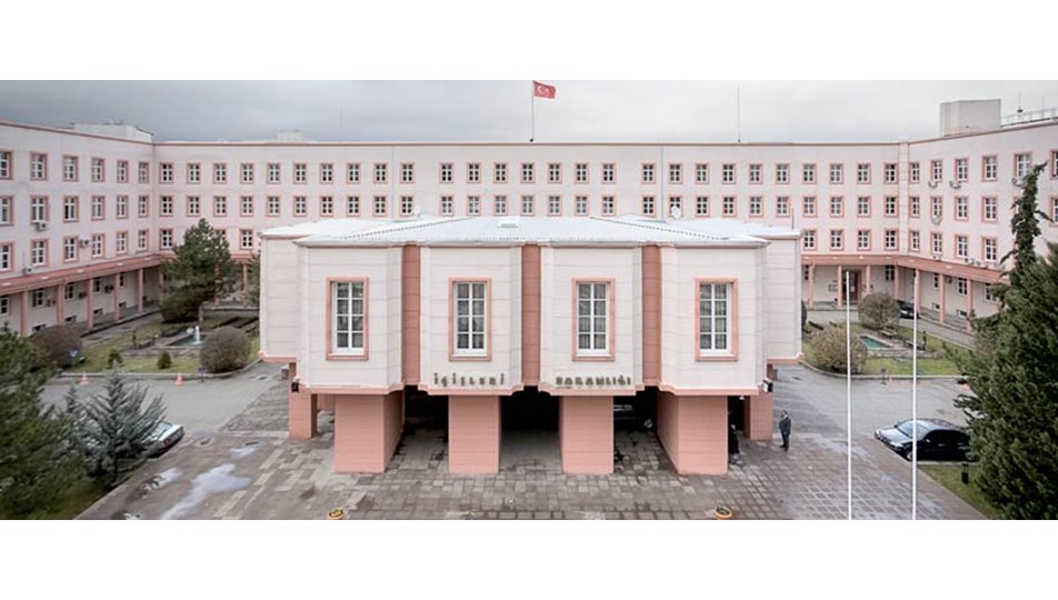 İl ve ilçelerdeki OHAL büroları kaldırıldı
