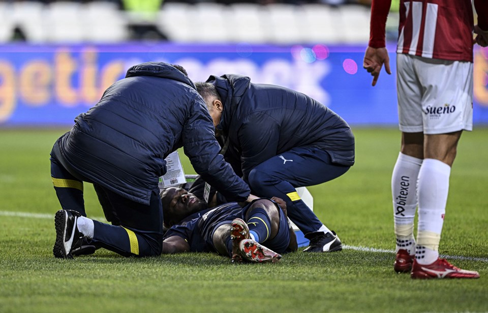 SON DAKİKA: Sivasspor maçında sakatlanan Enner Valencia hastaneye kaldırıldı - 1