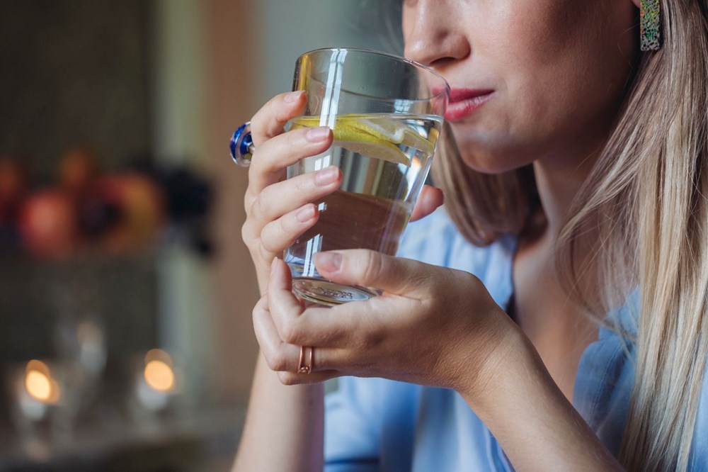 Limonlu su içince neler olur? Organlara verdiği bu zararı çok az kişi biliyor - 12