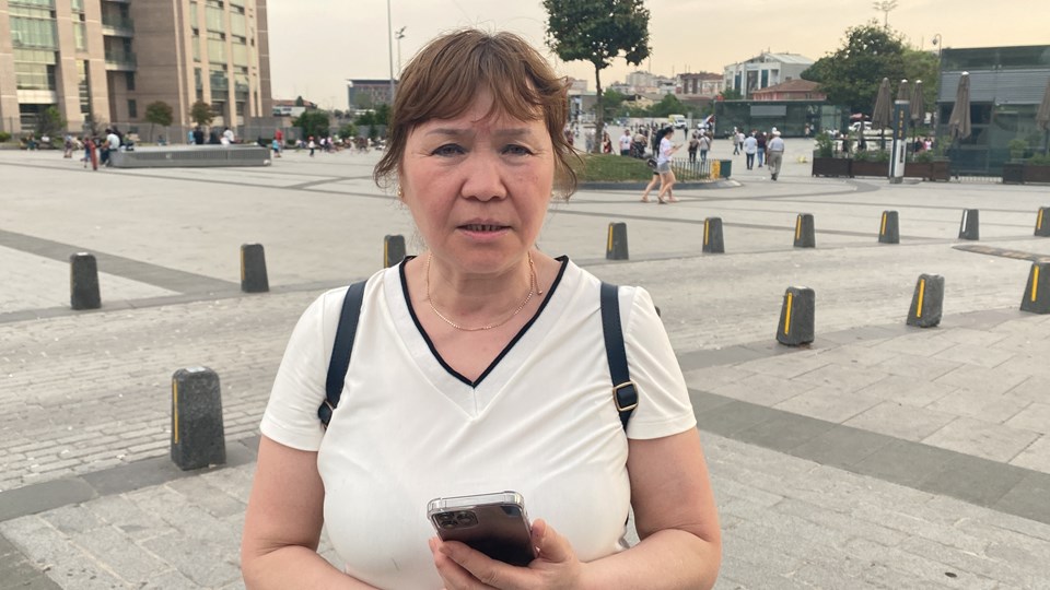 Moğolistan uyruklu Türk vatandaşı Oyun Gündüz, telefonuyla görüntülü konuştuğu sırada kapkaça uğradı