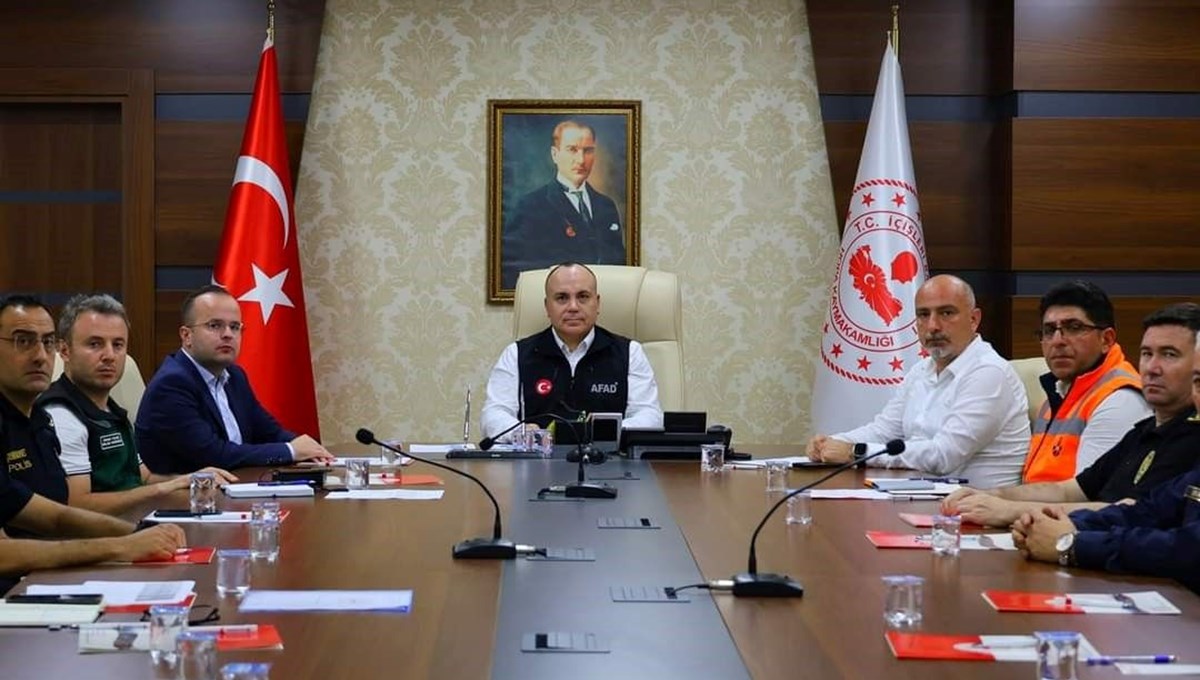 Artvin'de Kapisre Deresi çevresindeki sanayi sitesi ve yurt boşaltıldı Artvin'de Kapisre Deresi çevresindeki sanayi sitesi ve yurt boşaltıldı