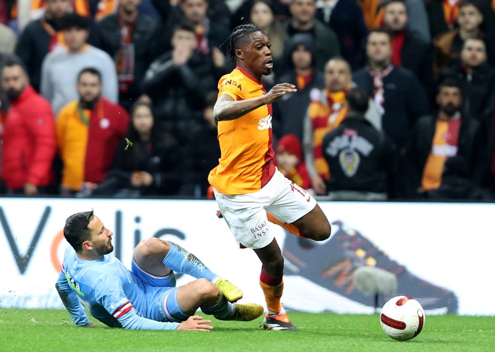 Eski hakemler değerlendirdi: Galatasaray'ın Antalyaspor karşısında kazandığı penaltıda karar doğru mu? - 4