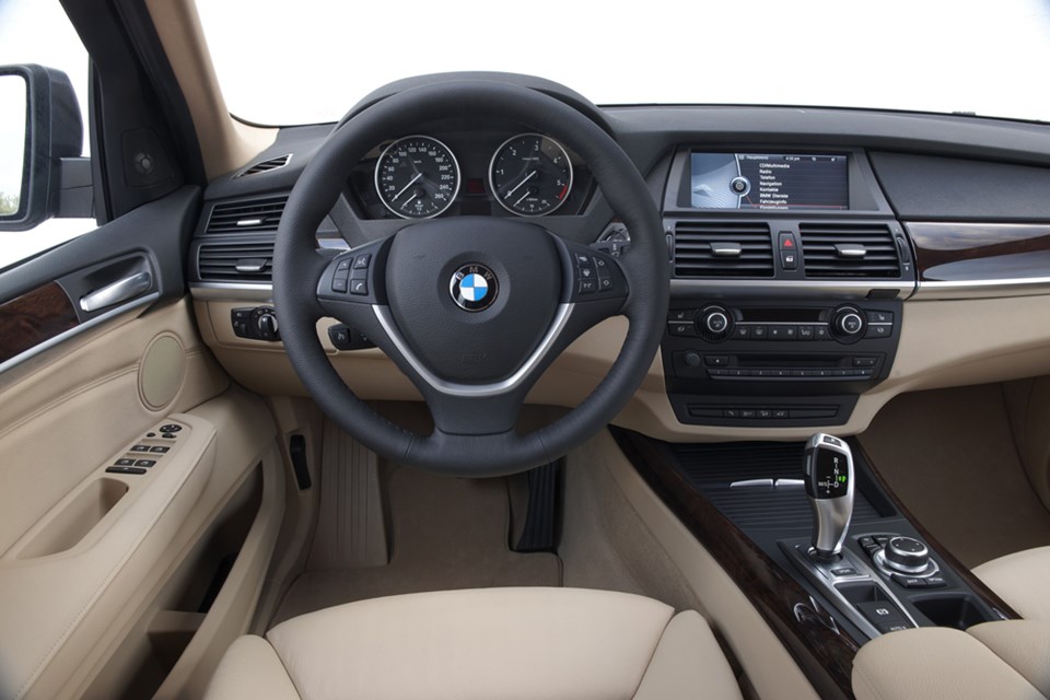 BMW X5 makyajlandı - 2