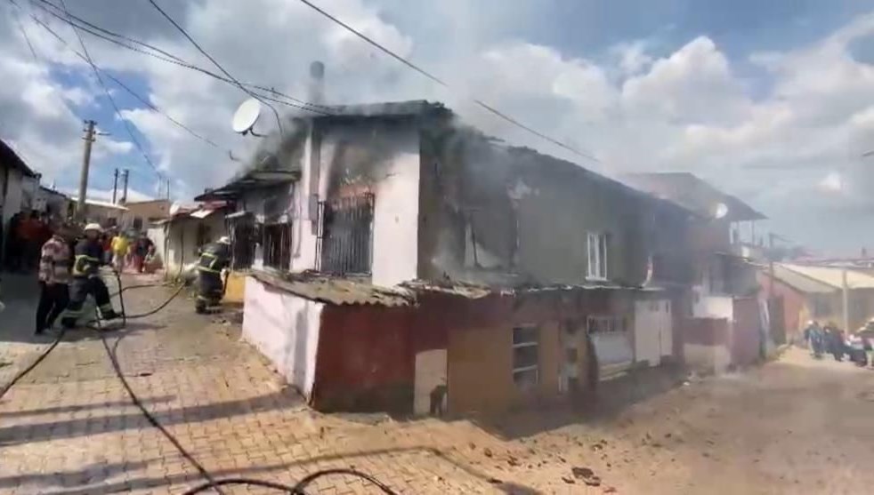 Biga'da korkutan yangın