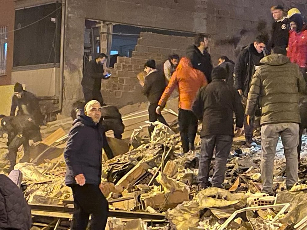 Türkiye yasta | Depremin vurduğu 10 ilden çarpıcı fotoğraflar... - 22