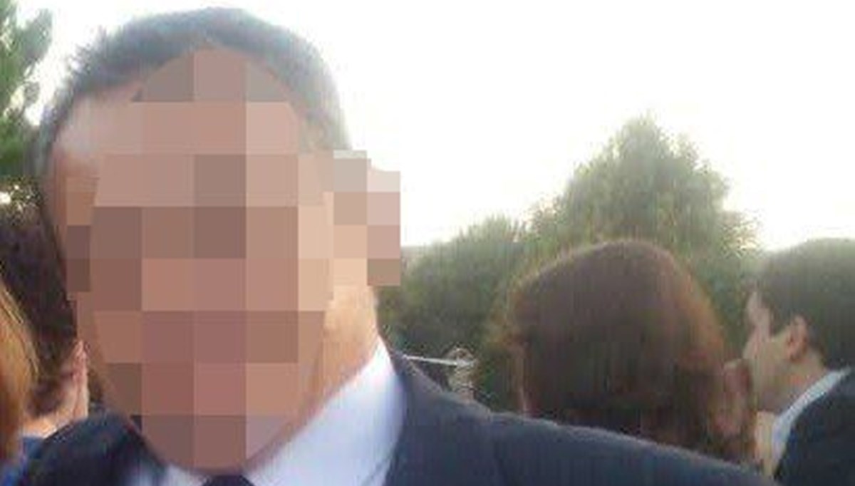 İzmir’de öğretmene cinsel istismar suçlaması: Görevden uzaklaştırılıp, tutuklandı İzmir’de öğretmene cinsel istismar suçlaması: Görevden uzaklaştırılıp, tutuklandı