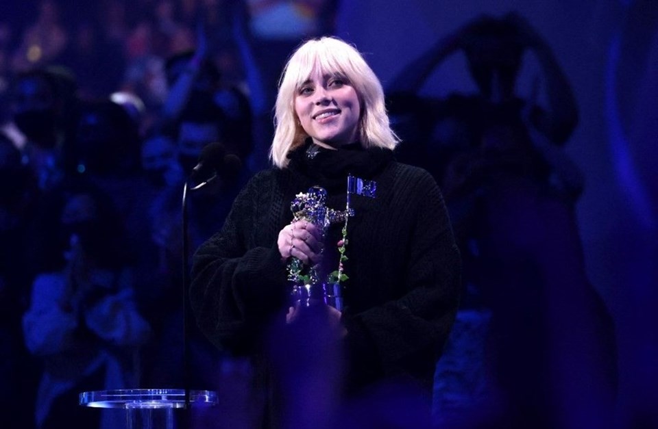 2022 Coachella'nın baş sanatçı kadrosunda ilk açıklanan isim Billie Eilish oldu.