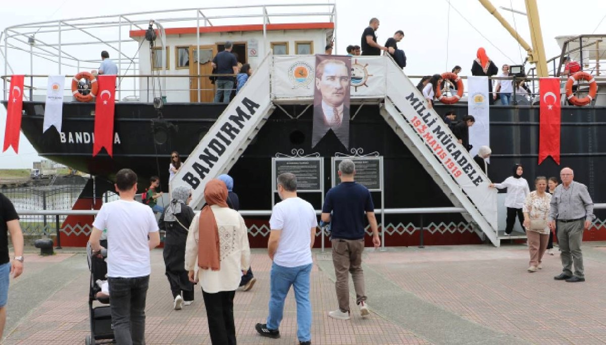 Bandırma Vapuru'na yoğun ilgi