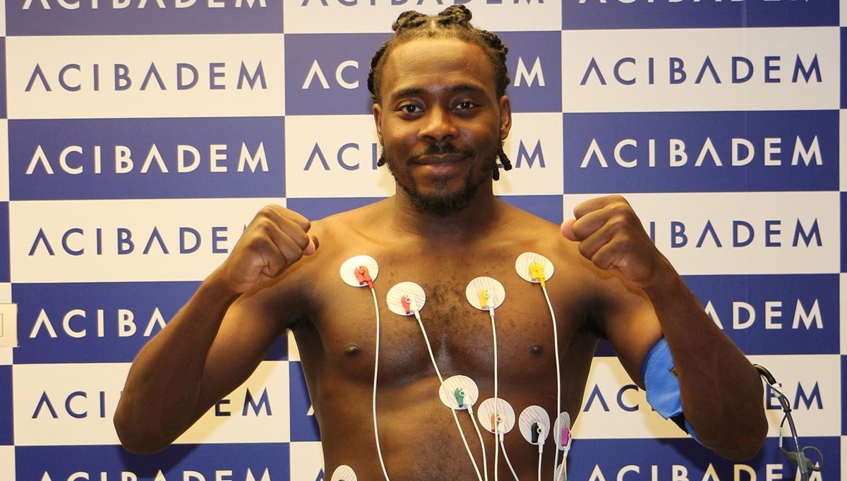 Fenerbahçe'de Djiku ve Osayi sağlık kontrolünden geçti Fenerbahçe'de Djiku ve Osayi sağlık kontrolünden geçti