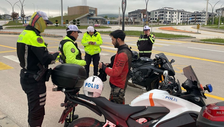 11 bin lira ceza yiyen motosikletçi: İnfluencerlara özendim