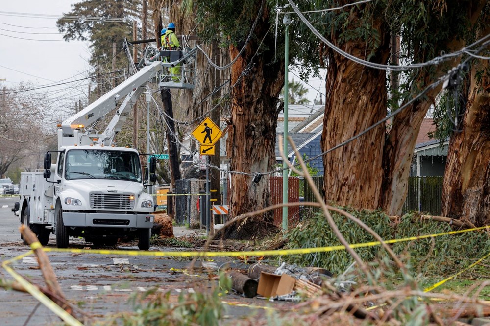 Kaliforniya'yı fırtına vurdu: 14 ölü, tahliye emirleri verildi - 11