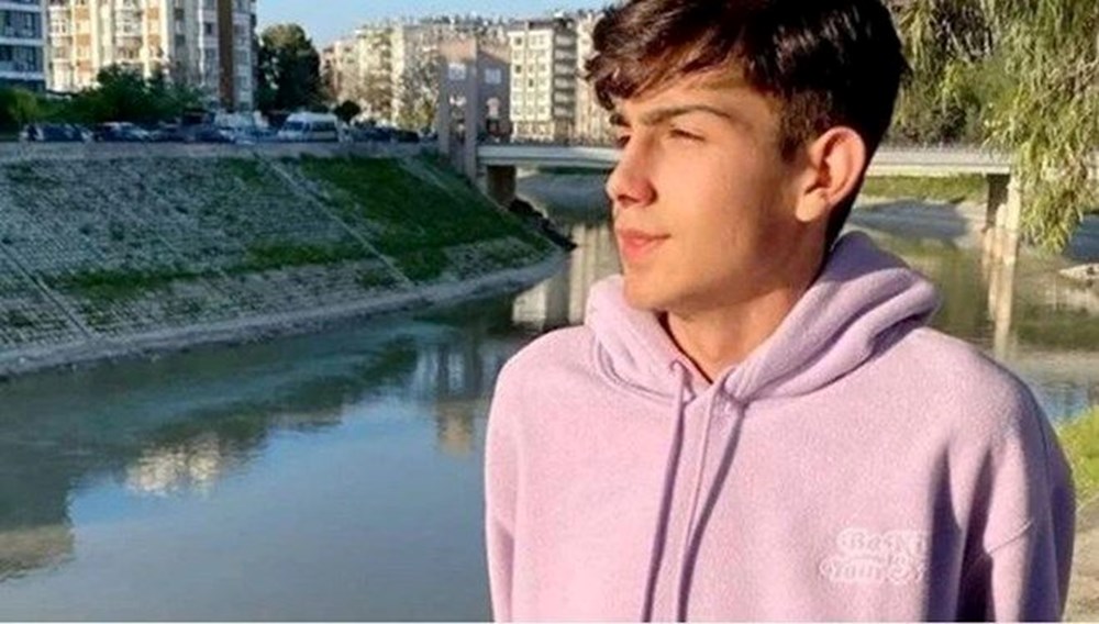 Depremde hayatını kaybeden fenomen Taha Duymaz'ın annesi: Bir yıl geçti ama benim için dün gibi - 1