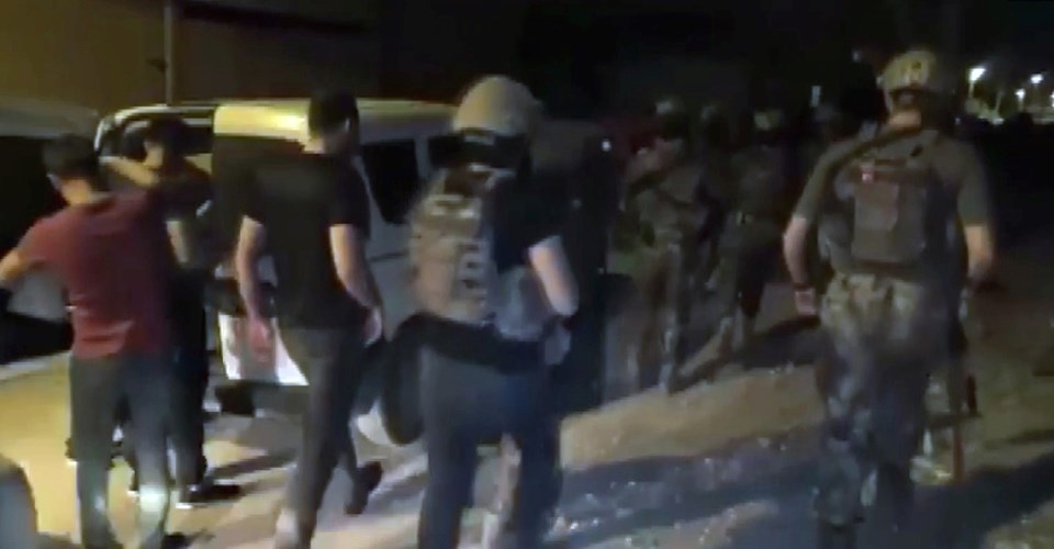 Polis dolandırıcıları tek tek yataklarından aldı - 2