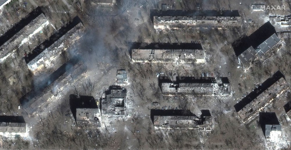Mariupol'deki yıkım uydudan görüntülendi: Şehirdeki yerleşim yerlerinin neredeyse tamamı harabeye döndü - 3