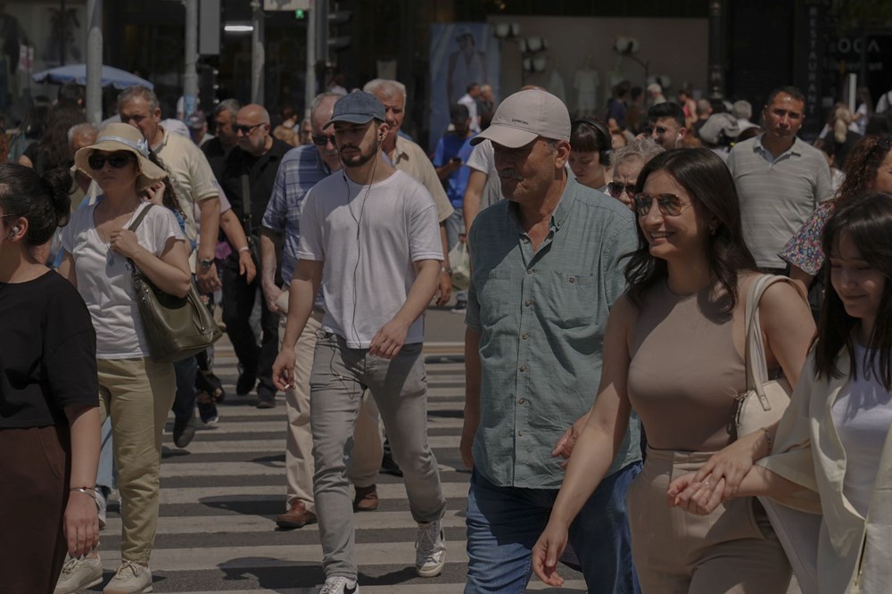 Hafta sonu bunaltan sıcaklıklara ara: Haftaya İstanbul yanacak! (Bugün hava nasıl olacak?) - 9