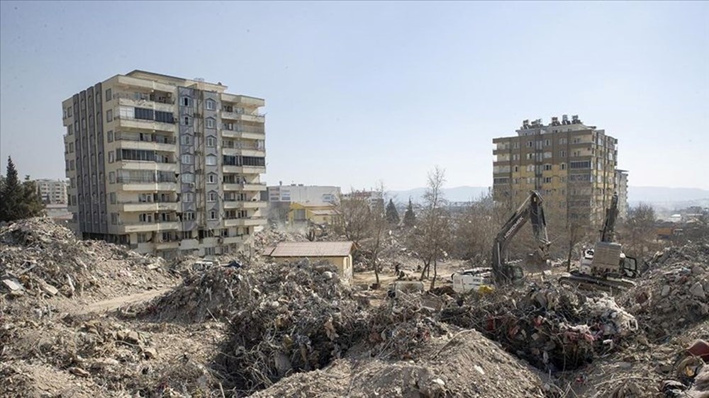 Ebrar Sitesi davasında yıkılan binanın apartman görevlisinden
çarpıcı itiraf: “Asansörün tabanından su çıkardı, motorla dışarı atardık” - 6