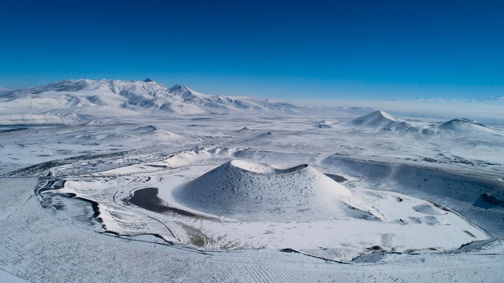 'Evil eye bead of the world' Meke Lake is white - 1