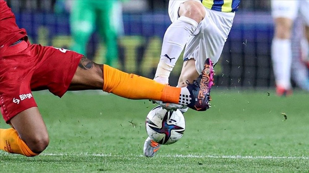 Galatasaray-Fenerbahçe derbisini yabancı hakem mi yönetecek? - 2