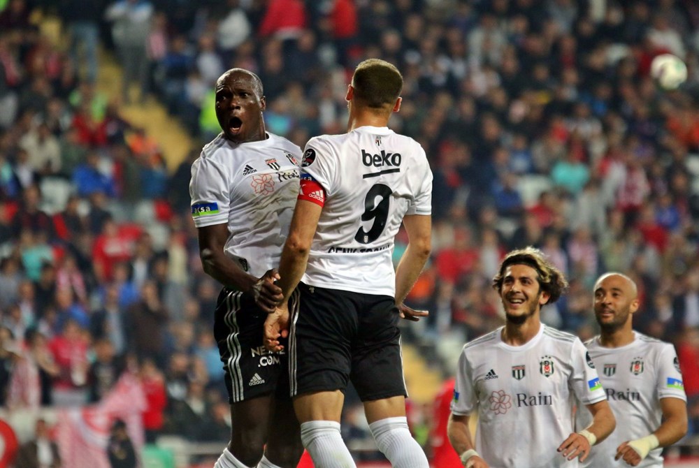 Beşiktaş'ta Vincent Aboubakar ve Cenk Tosun'tan 23 gol - 1
