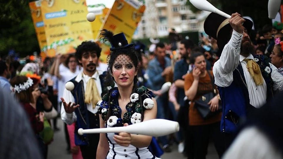 Portakal Çiçeği Karnavalı iki yılın ardından yeniden sokaklarda - 1