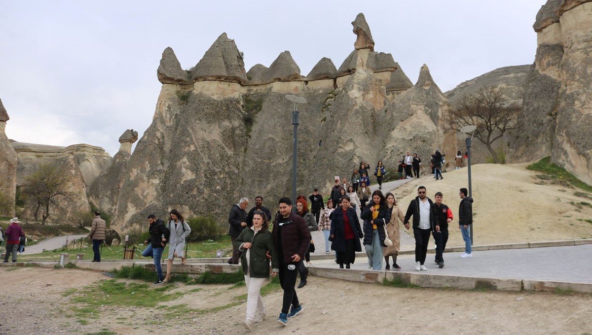 Bayram tatilinde Kapadokya’ya turist akını Bayram tatilinde Kapadokya’ya turist akını
