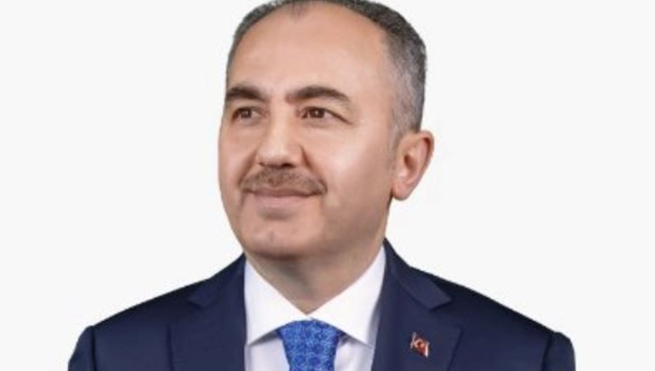 Rize AK Parti Belediye Başkan adayı Rahmi Metin kimdir, kaç yaşında?
