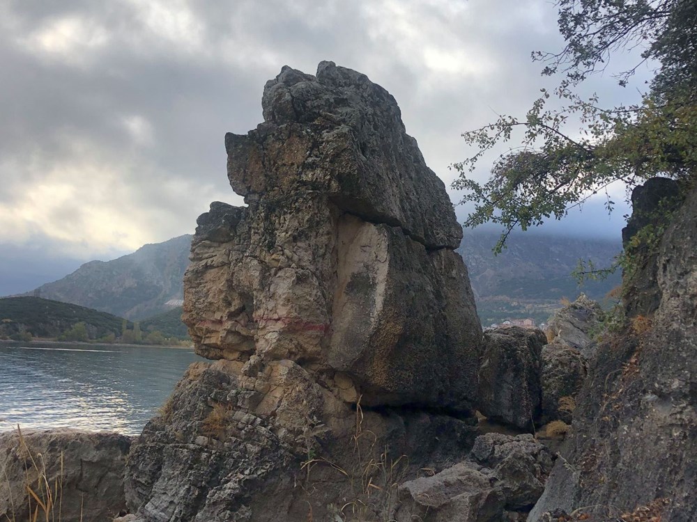 Eğirdir'de sular çekildi, fosil adacıklar oluştu - 2