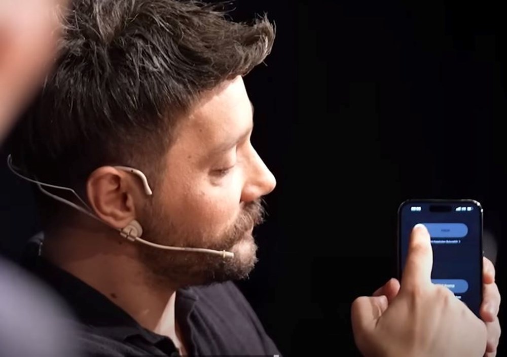 Robot Sophia ve Oğuzhan Uğur arasındaki diyaloglar sosyal medyaya damga vurdu (Robot Sophia ne zaman, hangi ülkede, kim tarafından yapıldı?) - 4