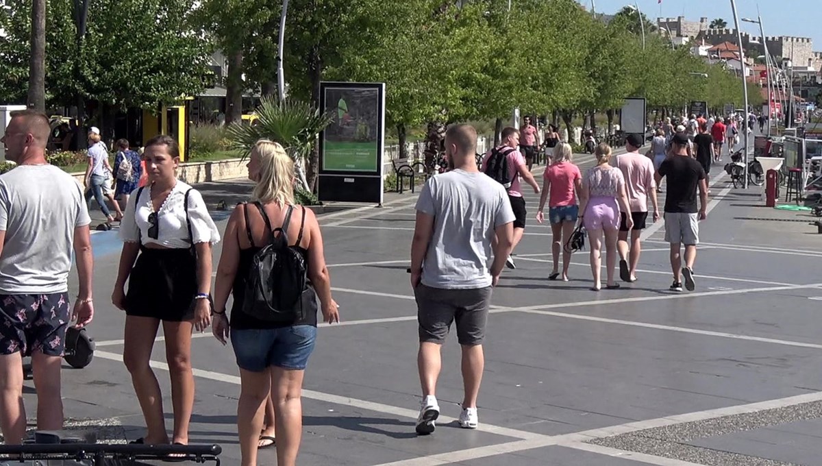 Kasım ortasına kadar 100 bin İngiliz turist geliyor Kasım ortasına kadar 100 bin İngiliz turist geliyor