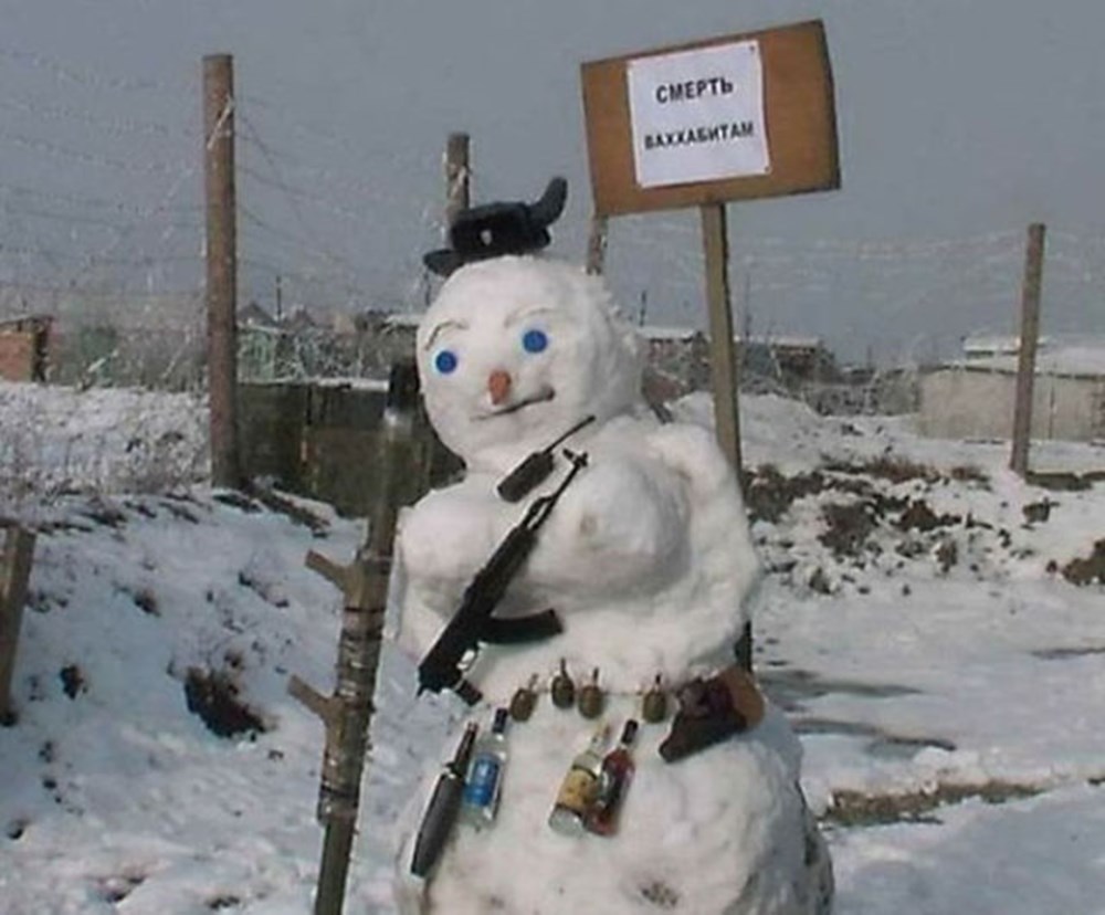 Снеговик с автоматом