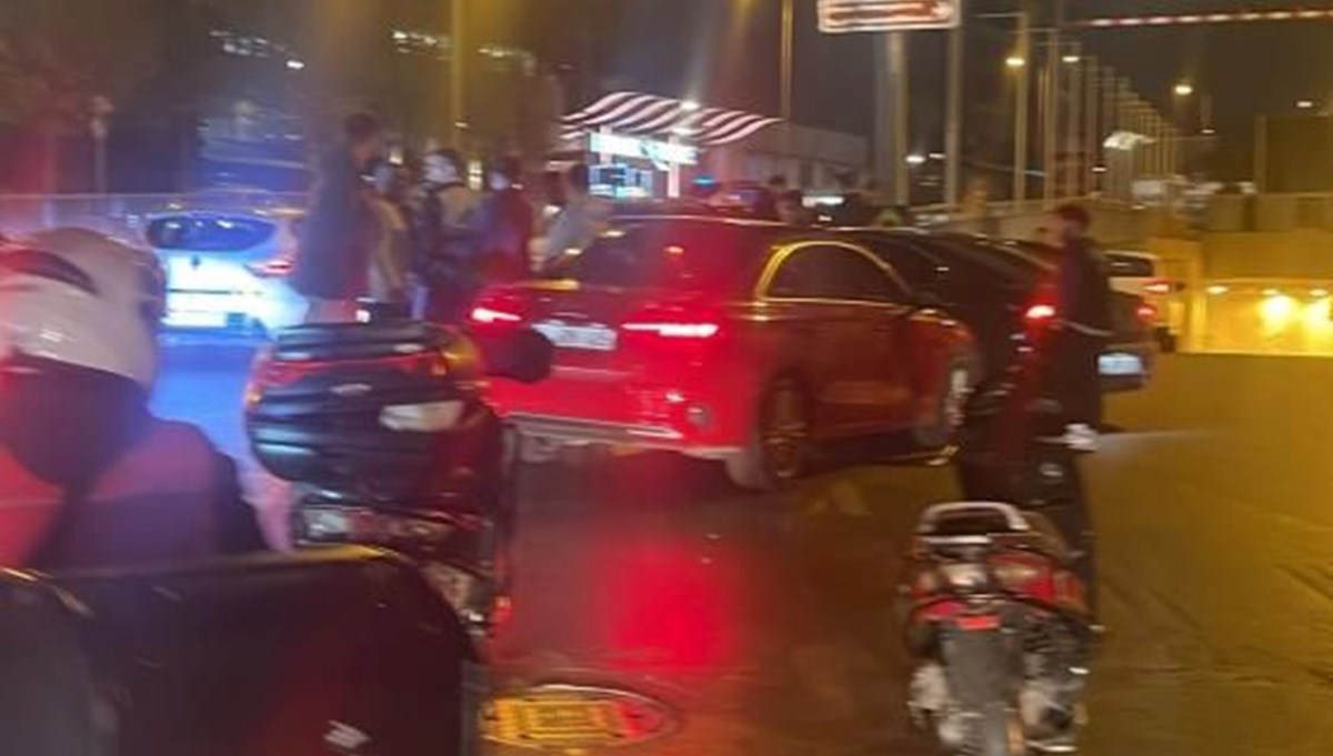 Üsküdar'da motokuryeye bıçaklı saldırı