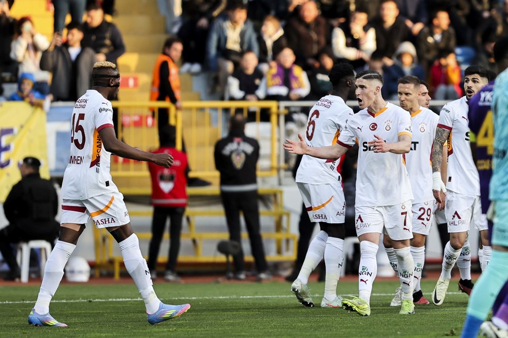 Galatasaray'ın 5 gollü gövde gösterisinin akabinde çarpıcı sözler: "Bu adam canavar | Yaptığı şey olağan değil" 73 jUlV4Rajg0GOD3tDwlkM5w